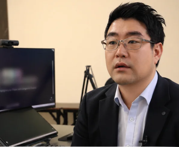 HAOLLA创始人在采访中介绍教育模型的场景